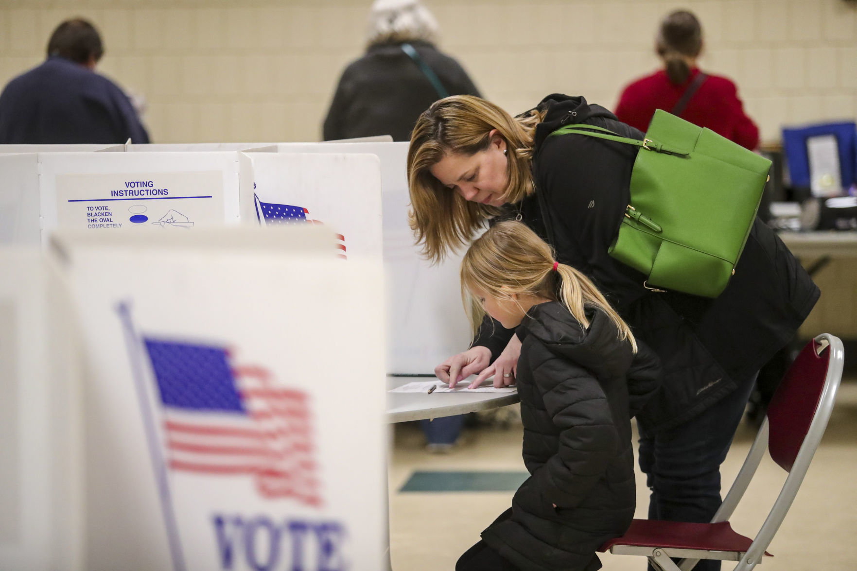 121218-qct-qca-schoolvote-001